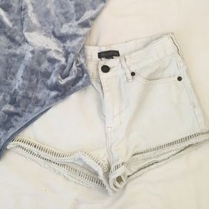 Kendall & Kylie High waisted shorts